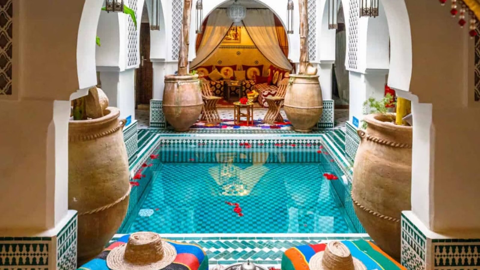 Revenus passifs au Maroc : riad vs appartement 2026 revenus passifs au maroc